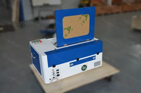 Máquina de grabado y corte láser de CO2 de escritorio