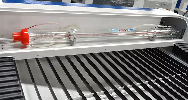 Máquina de corte y grabado láser de CO2 de gran tamaño para no metales
