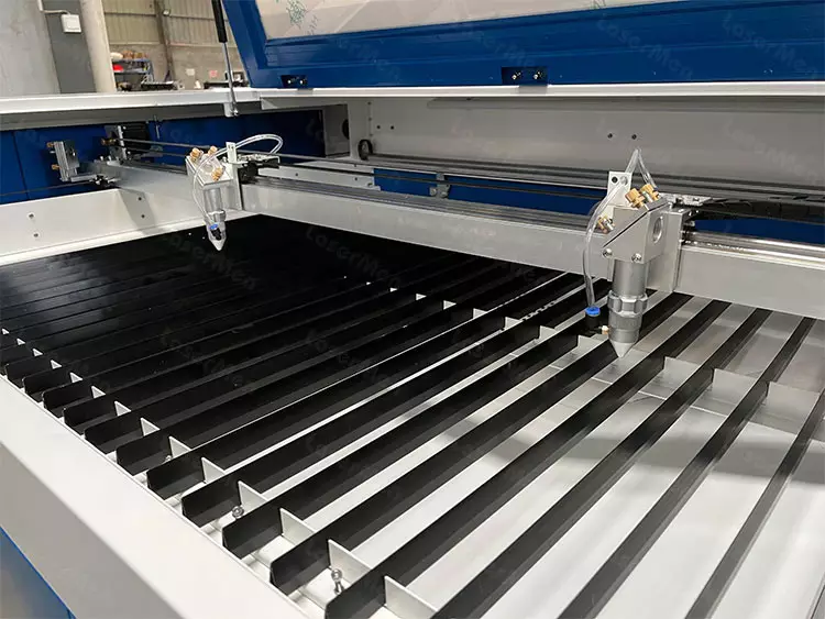 Máquina de corte y grabado láser de CO2 de dos cabezales